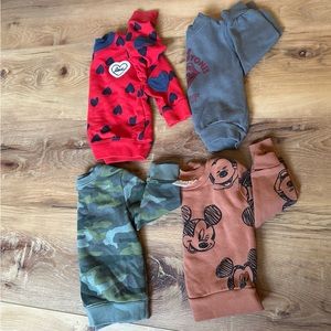 Lot of 4, size 12-18month pull overs. Rolling Stones, Mickey Mouse, Hearts